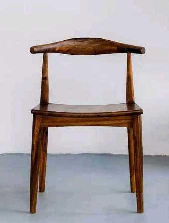 胡桃木木面牛角椅