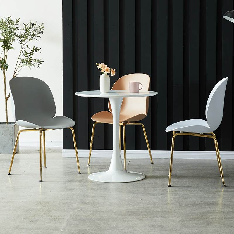 北欧网红甲壳虫椅子后现代简约轻奢镀金凳子靠背餐厅家用贝壳餐椅