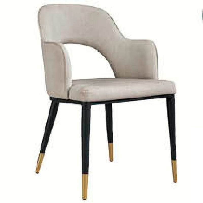 北欧实木椅子现代简约靠背椅家用带扶手布皮餐椅轻奢客厅酒店洽谈